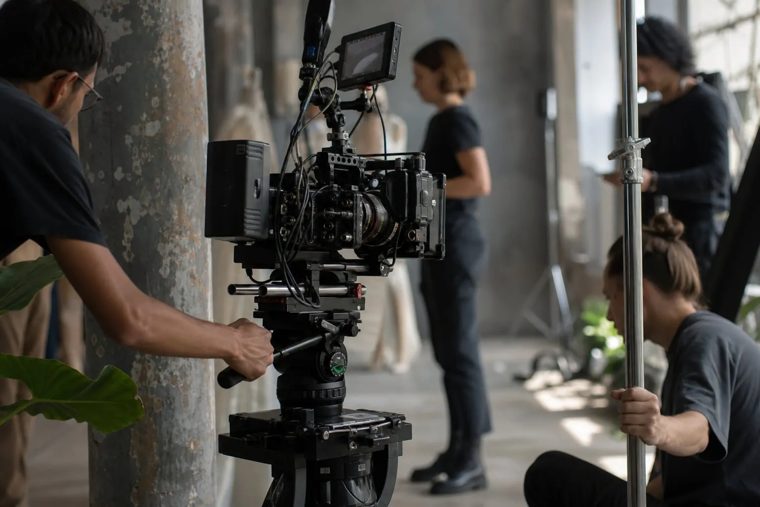 Filmagem sustentável: como filmar moda em espaços culturais